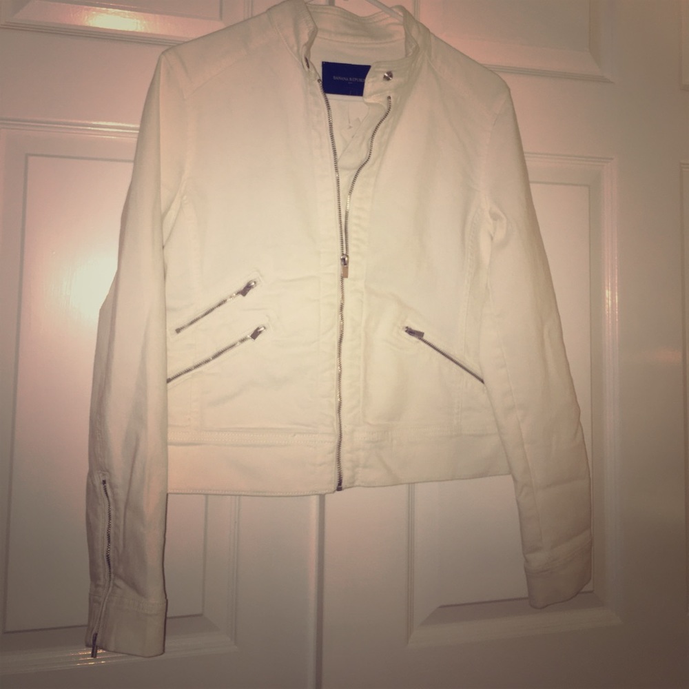 NWT Banana Republic white denim mofo jacket