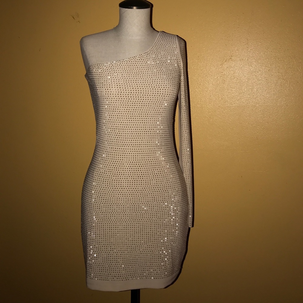 Short nude/gold dress