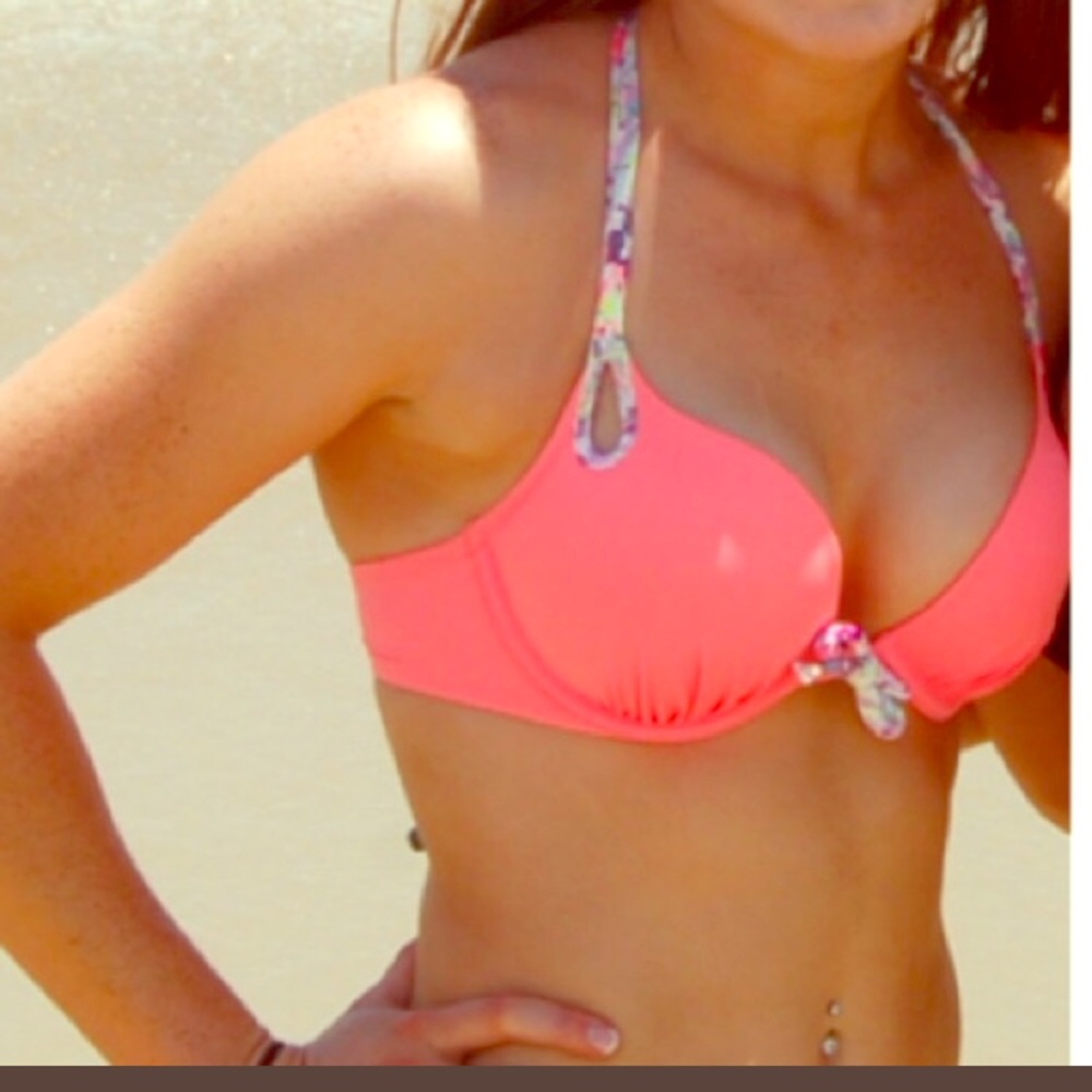🏄🏼‍♀️Victoria Secret Bombshell Swim Top 🌴🐬