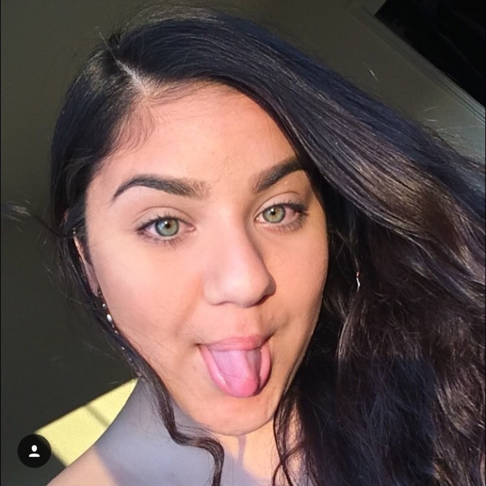 Meet your Posher, Karina