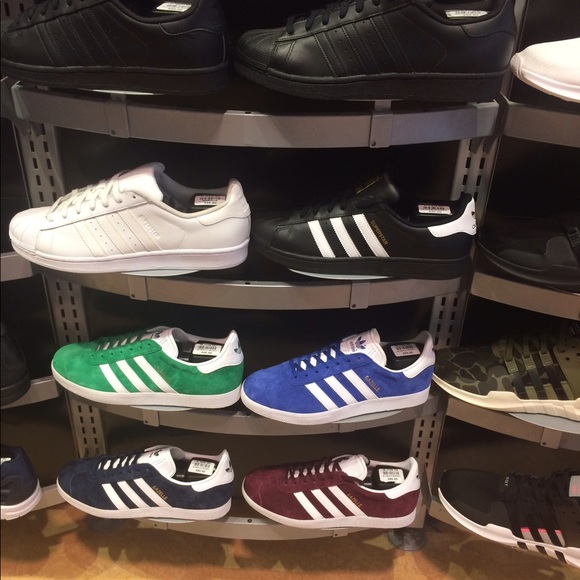 Men size addias - Picture 1 of 1