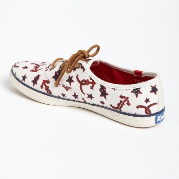 Limited Edition Taylor Swift Nautical Sneaker - Picture 3 of 7