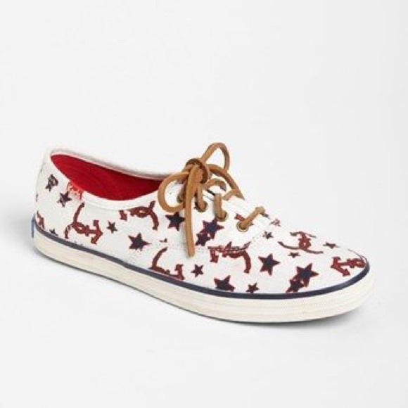 Limited Edition Taylor Swift Nautical Sneaker - Picture 4 of 7