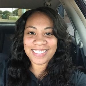 Meet your Posher, Dee