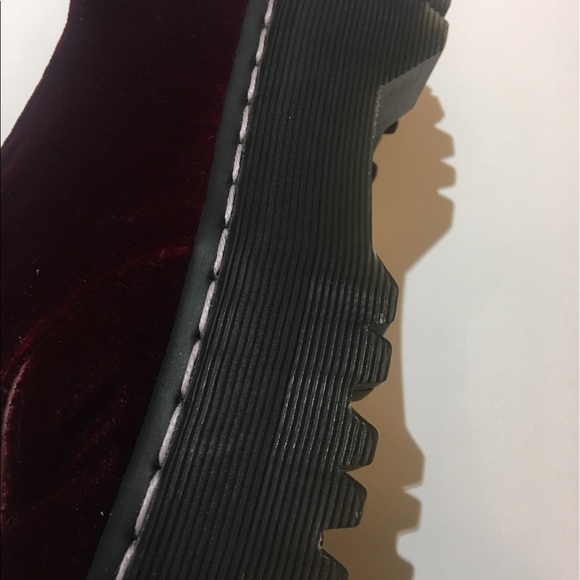 SOLD OUT - Picture 6 of 8