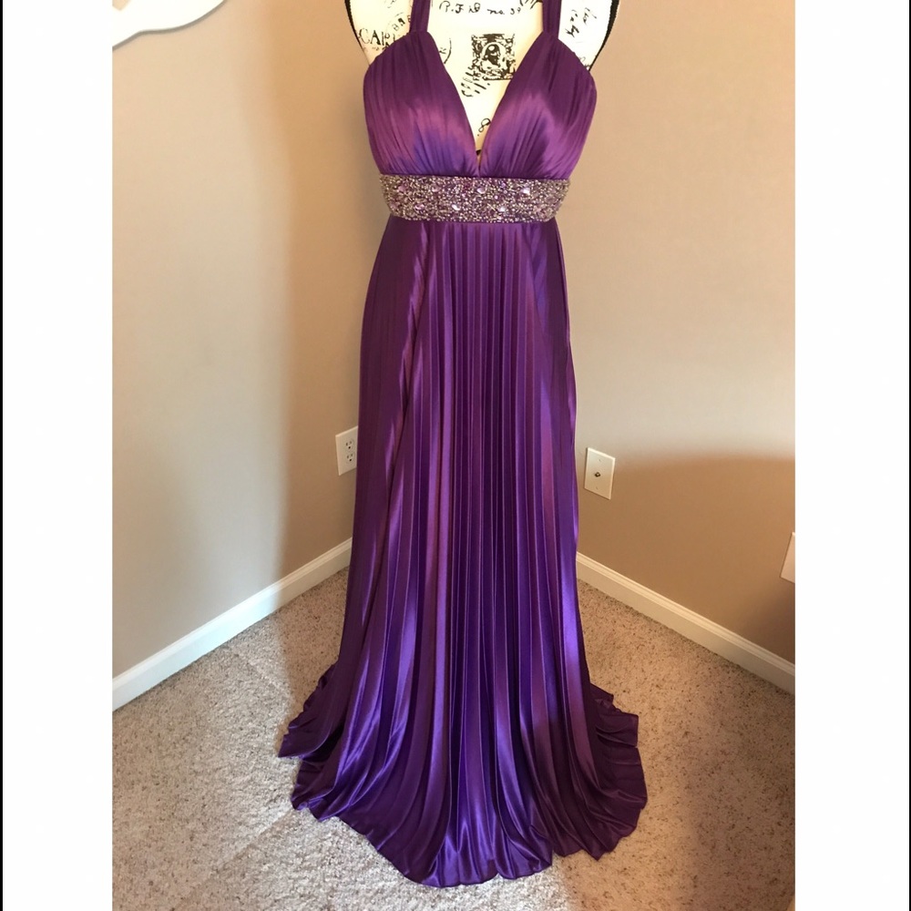 Purple Prom/ Formal Dress