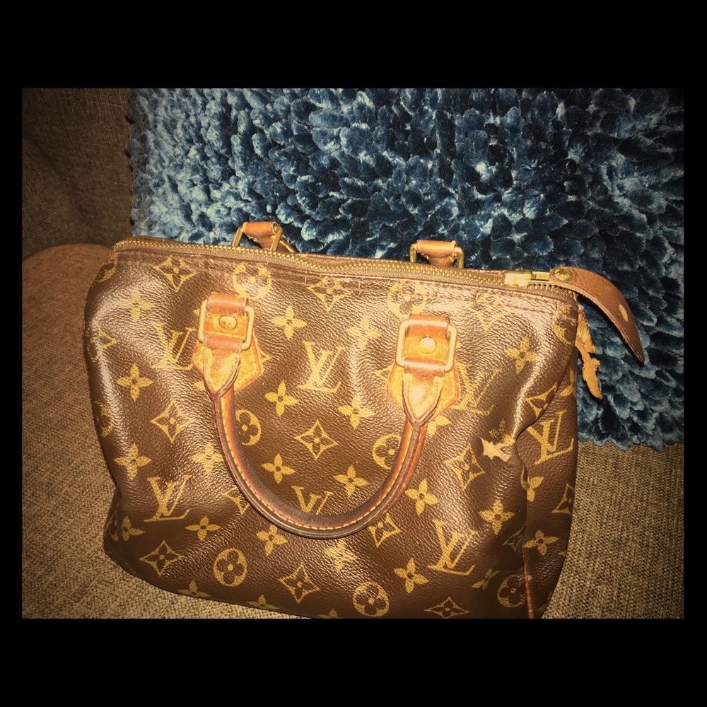 Louis Vuitton Speedy 25 - authentic