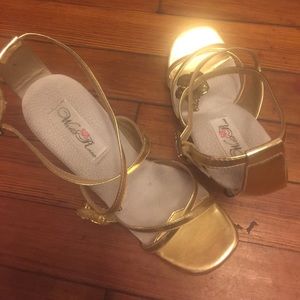 Gold Formal Sandal Heel ✨