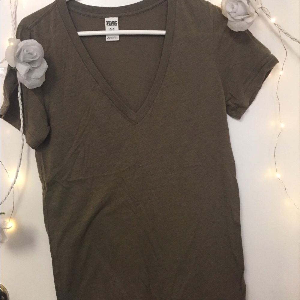 Bundle of 3 VS pink vnecks