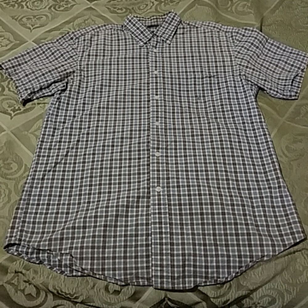 Short sleeve nautica button up
