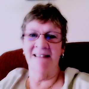 Meet your Posher, Marcia