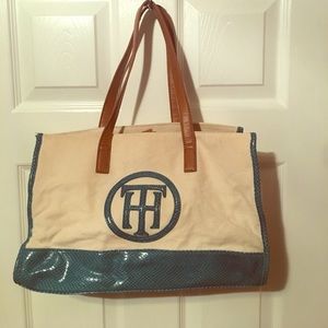 Small tote