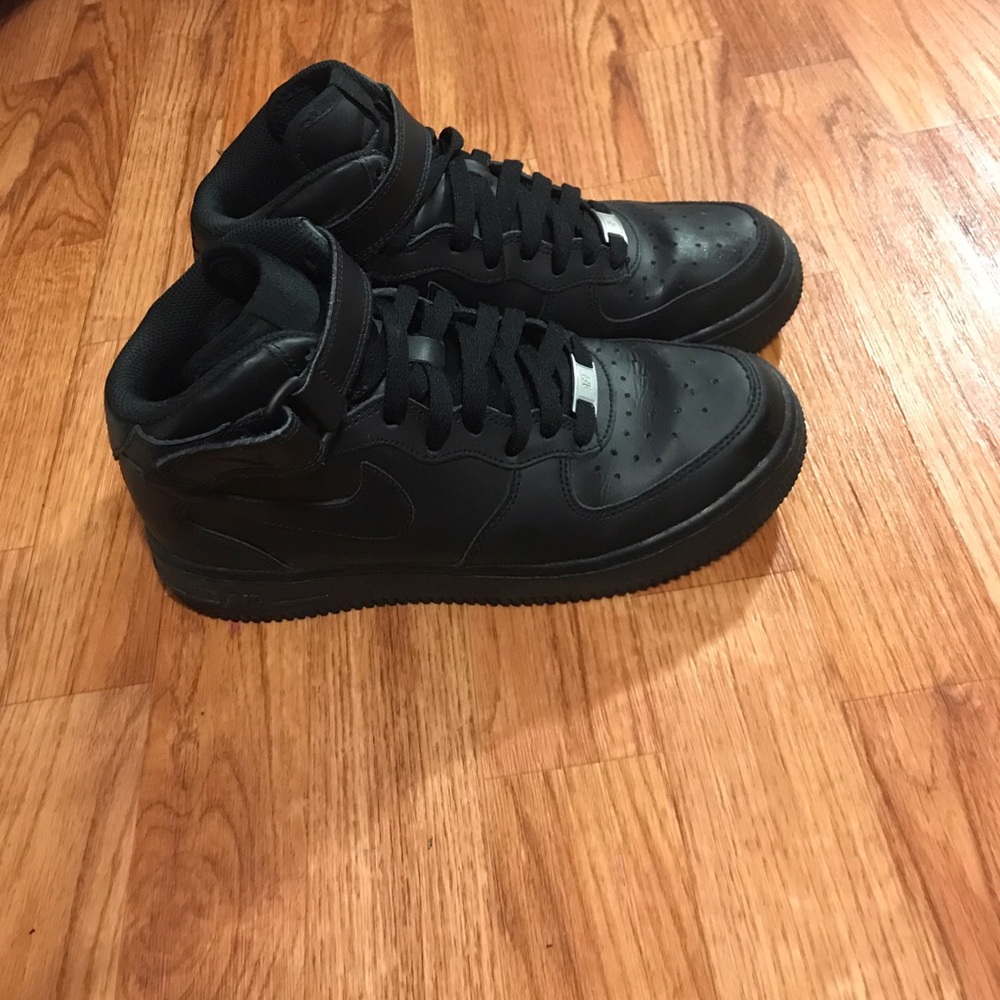 Nike Air Force 1s ALL BLACK