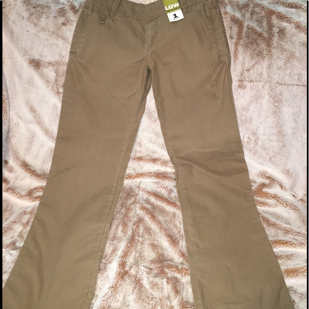 Old Navy khakis size 1 low waist straight leg