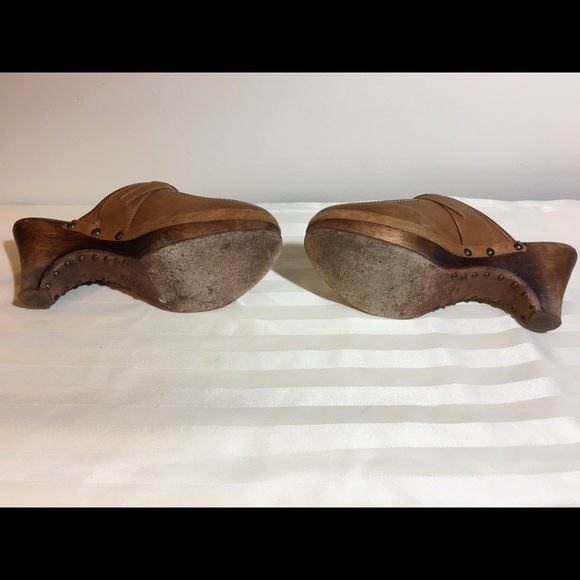 Authentic Micheal Kors Mules - Picture 4 of 5