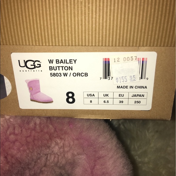 Pink uggs - Picture 2 of 4