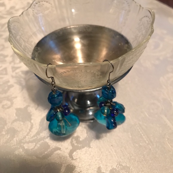 Blue Glass dangle earrings - Picture 2 of 3