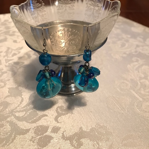 Blue Glass dangle earrings - Picture 3 of 3
