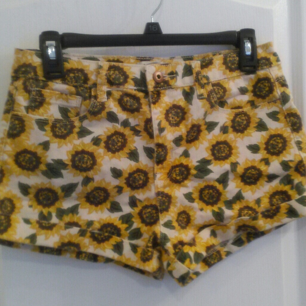 Floral Print Denim Shorts