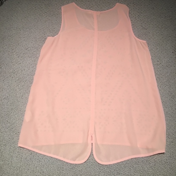 Pink cutout tank top - Picture 2 of 3