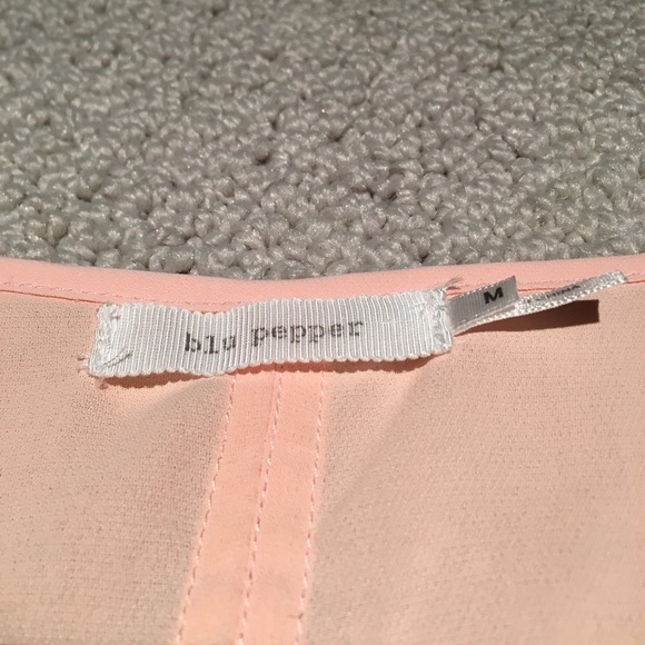 Pink cutout tank top - Picture 3 of 3