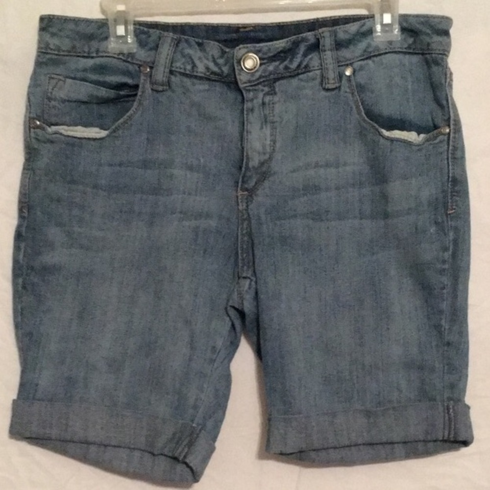 Cute Light Wash Jean Shorts
