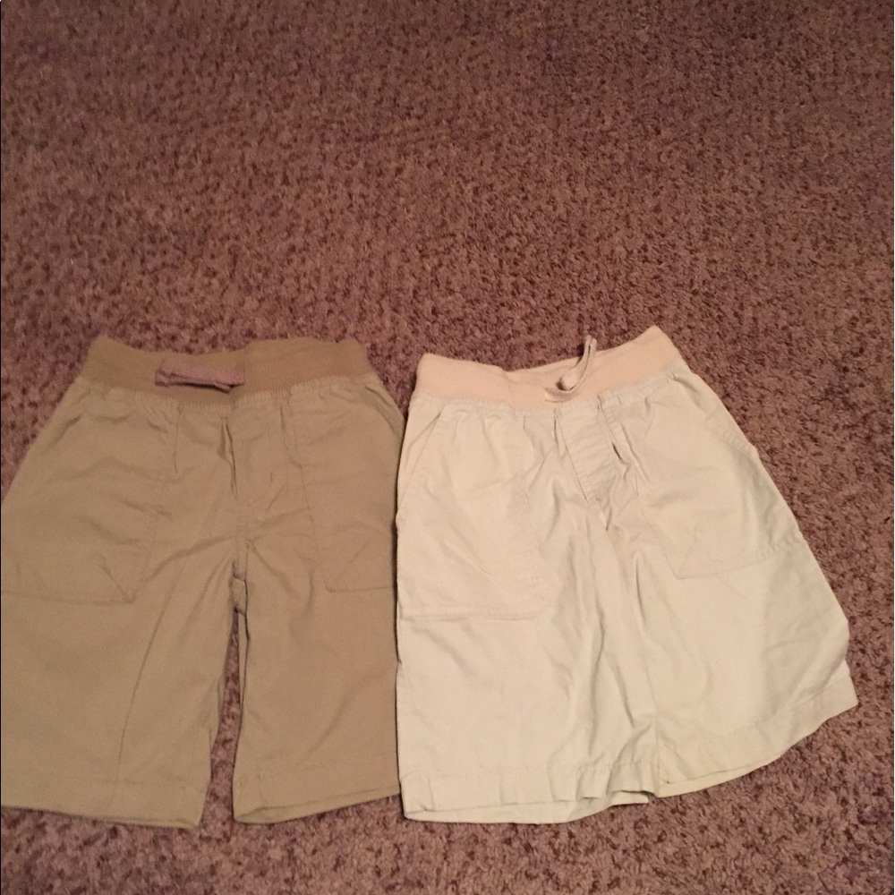 3 pairs of Boys shorts Sz Small (6-7)
