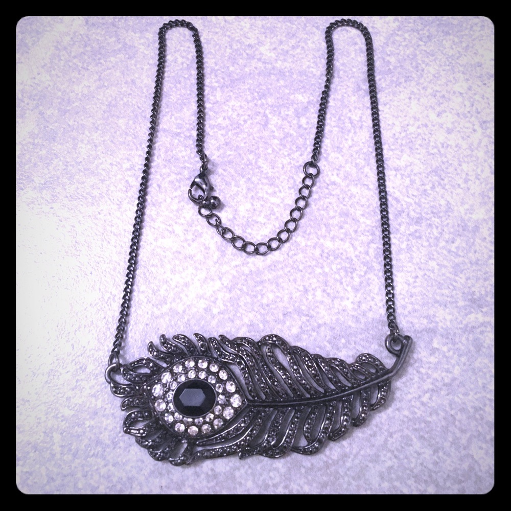 Gunmetal Rhinestone Feather Short Chain Necklace