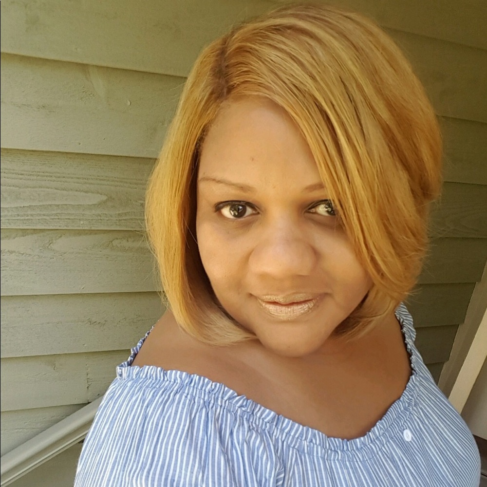 Meet your Posher, Kelli