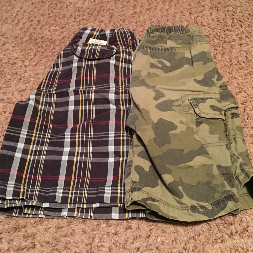 Two pairs of Boys Children's Place Shorts Sz 6