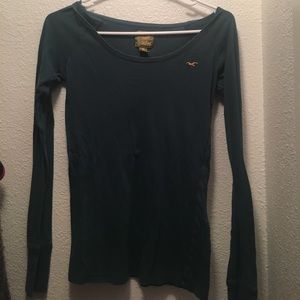 Long sleeve, Looks great with a scarf!!