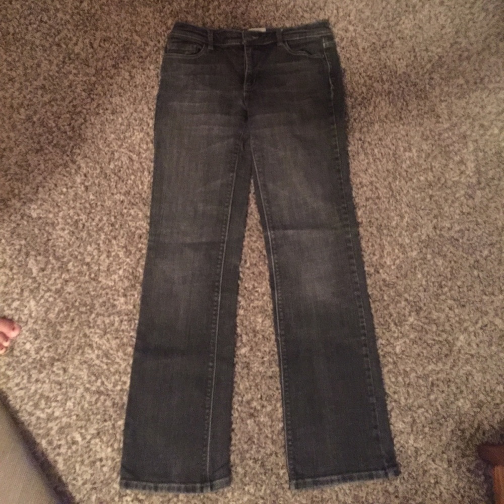 ~Like New-White House Black Market Jeans~