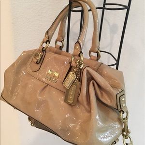 VINTAGE COACH, MADISON SABRINA CAMEL PATENT LARGE