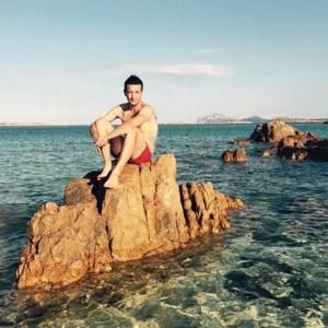 Meet your Posher, Nicholas