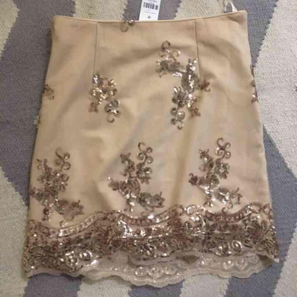 NWT LF sequin skirt