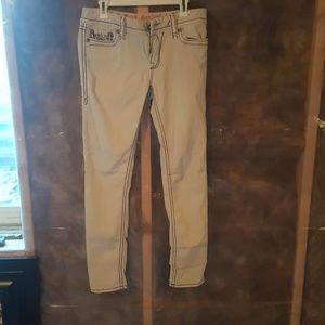 Rock revival style bren