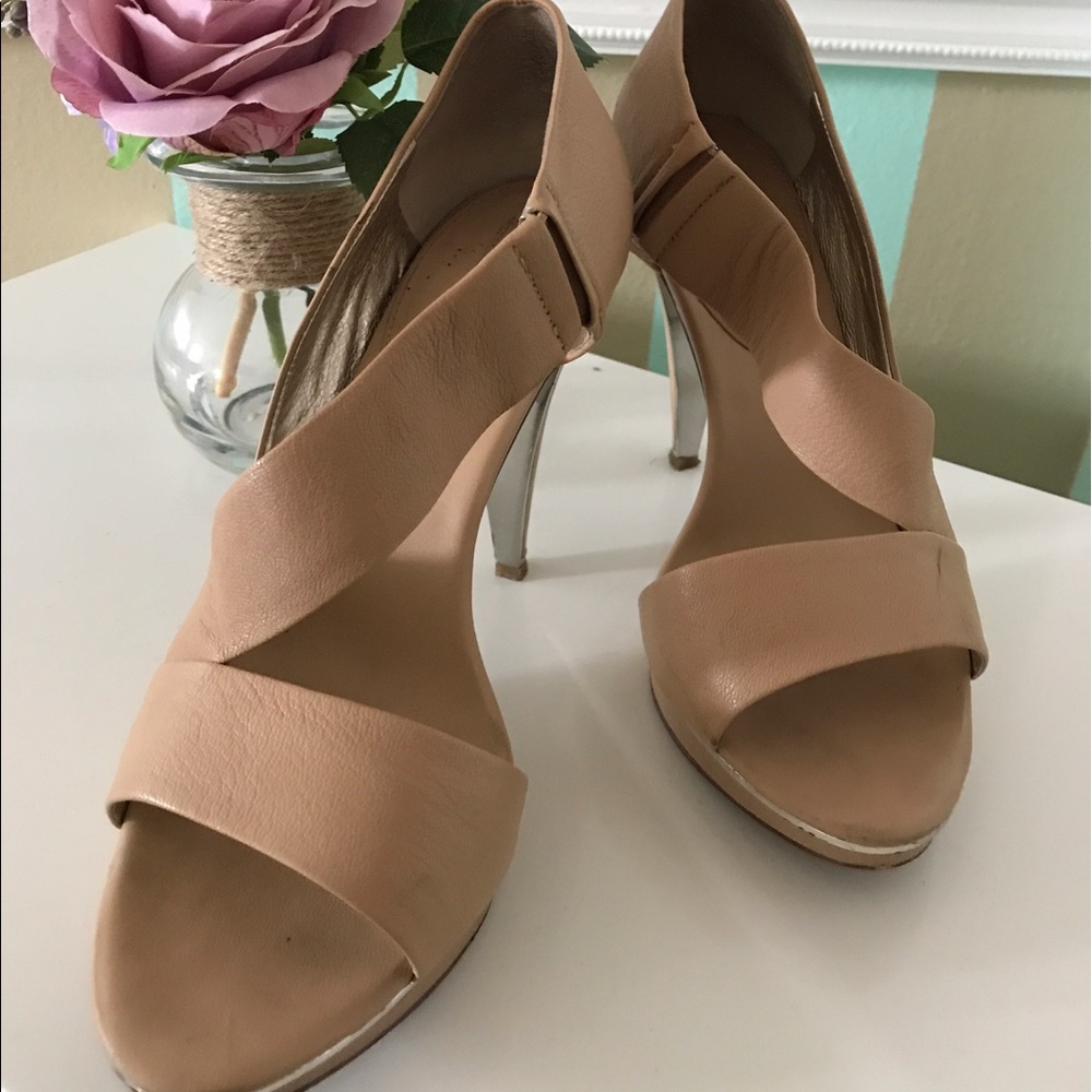 Great Neutral Heels