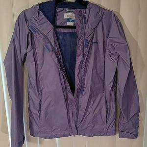 Like new Columbia raincoat!