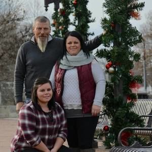 Meet your Posher, Anna hurst-william