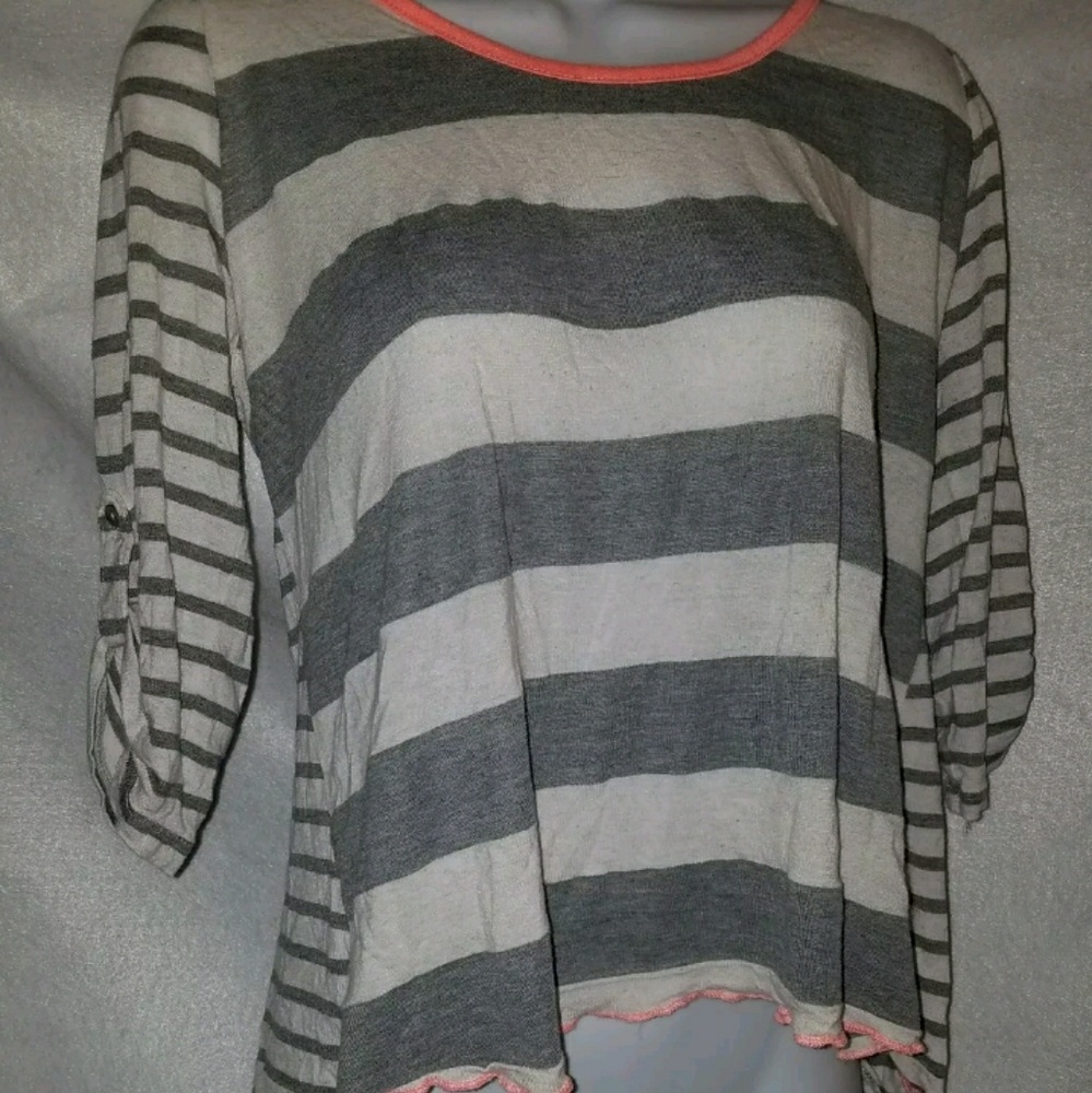 Strip tee