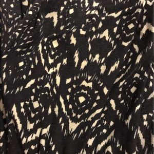 LulaRoe TC black and white leggings
