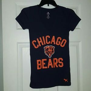 PINK Chicago Bears v-neck