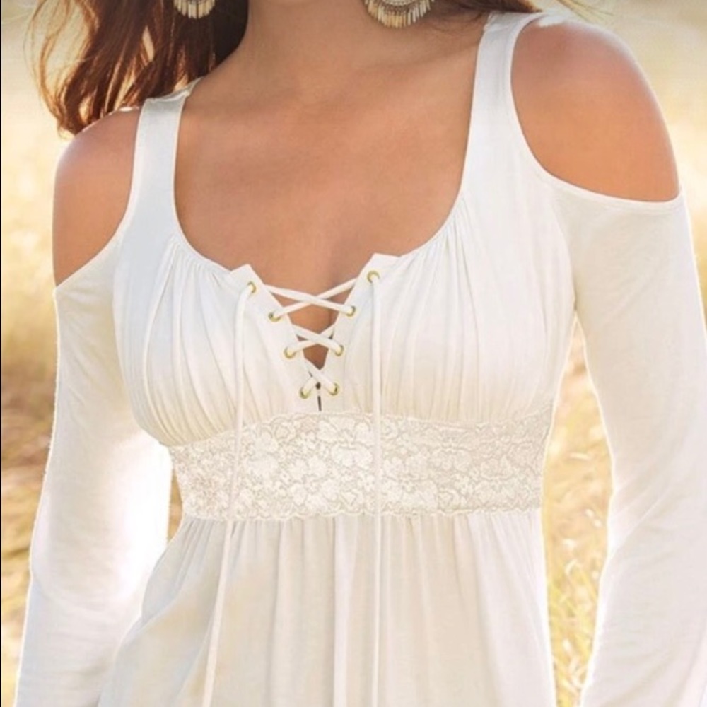 Open shoulder top
