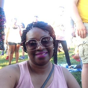 Meet your Posher, Lakesia