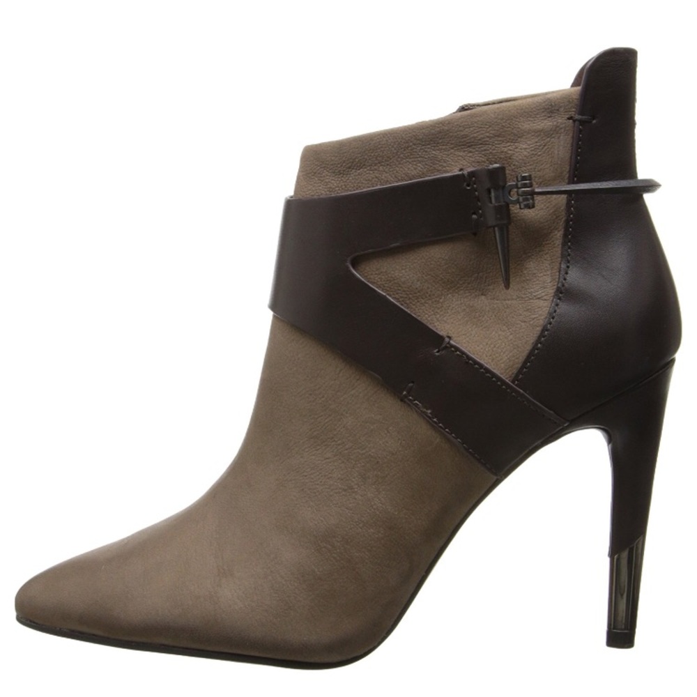 Dolce Vita Isleen Leather Bootie (7.5) (NWOB)