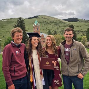 Meet your Posher, Claire