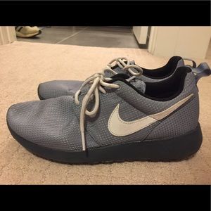 Women's Nike Roshe Run Navy Running Shoes