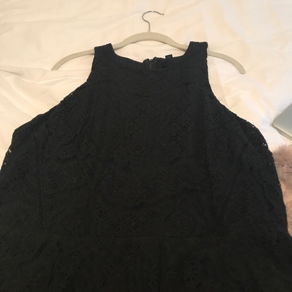 High neck dress - Picture 2 of 3