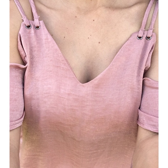 ▫️SOLD OUT▫️Cold Shoulder Top - Picture 5 of 5