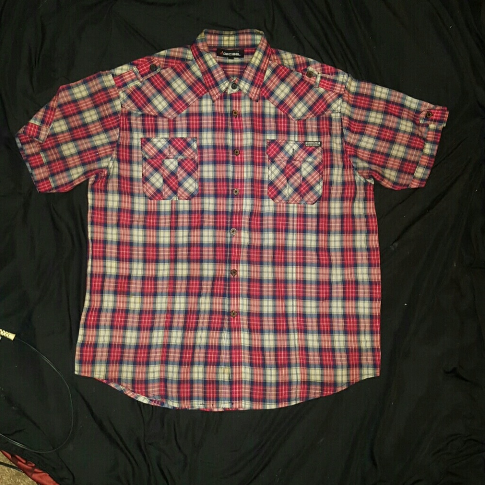 Short sleeve button down